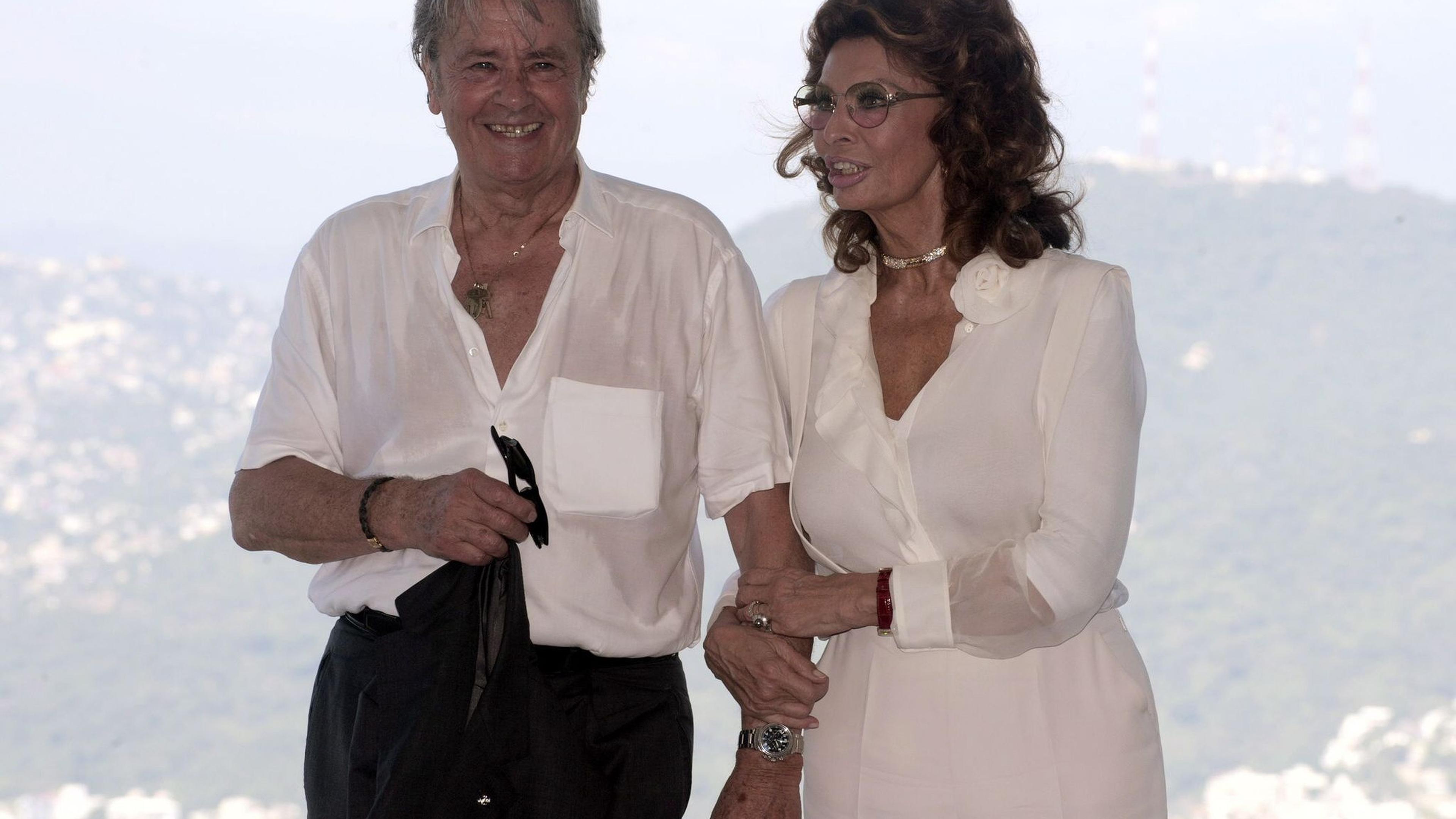 Filmdiva Sophia Loren trauert um Alain Delon