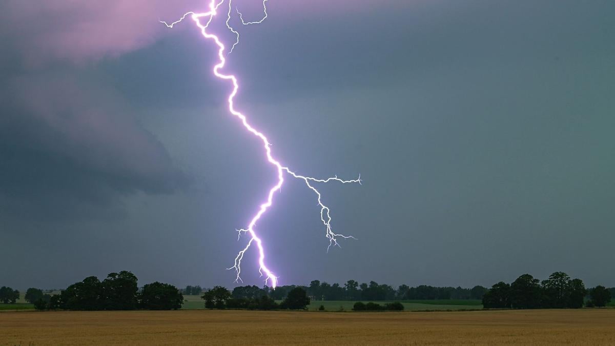Deutscher Wetterdienst warnt vor schwerem Gewitter in der Region