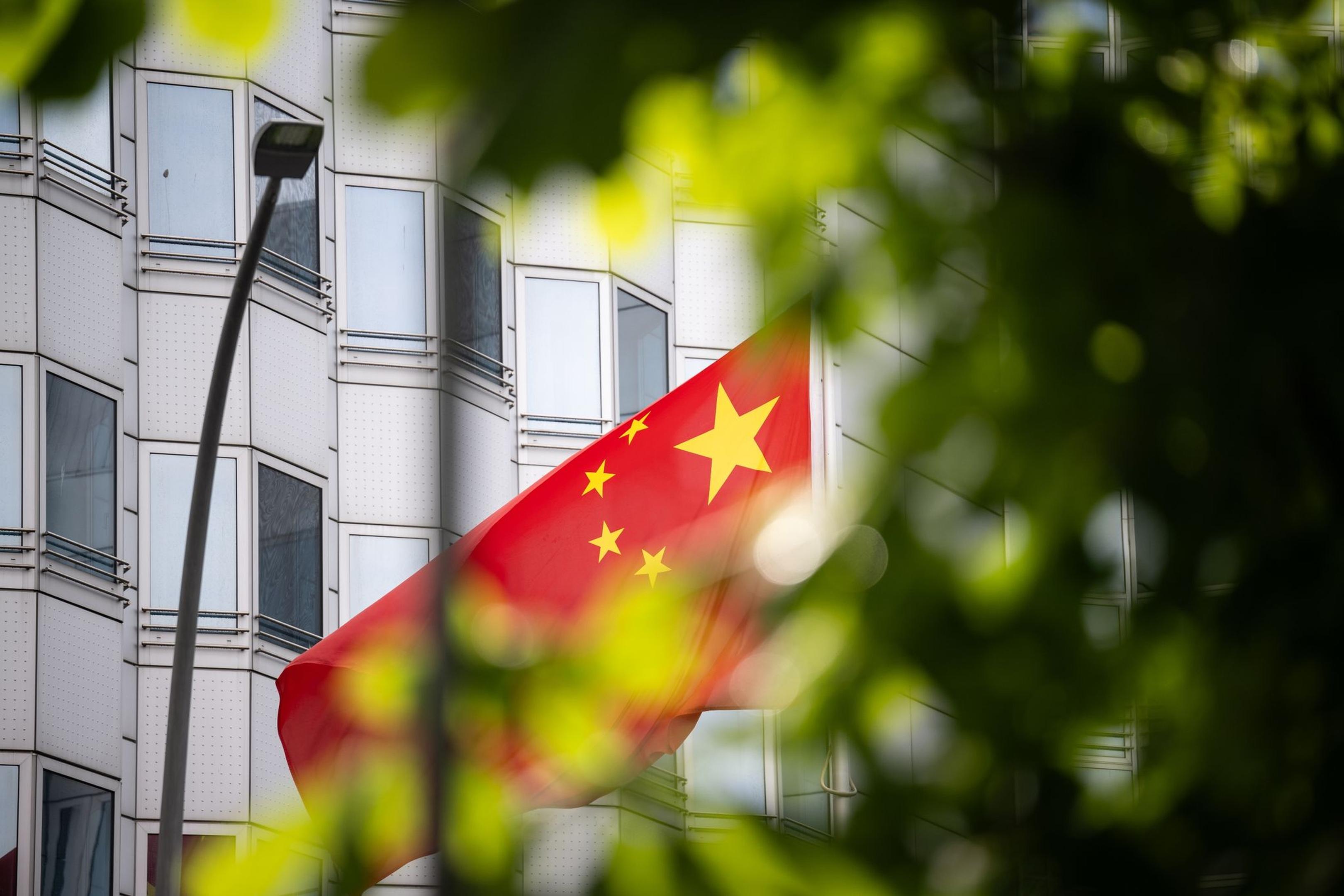 China fordert Deutschland auf, „den Spionagevorwurf auszunutzen, um das Bild von China politisch zu manipulieren und China zu diffamieren.“