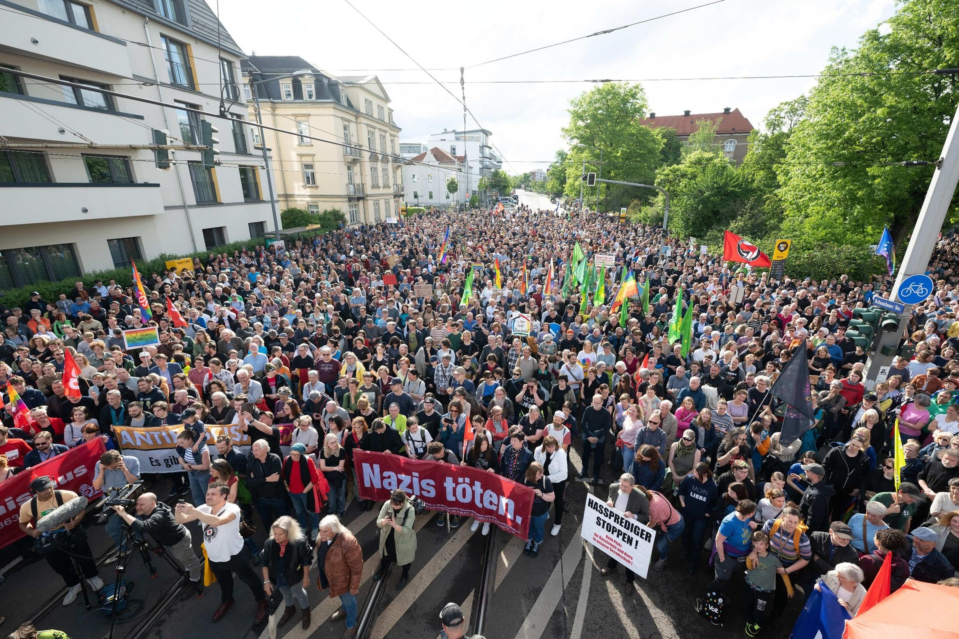 In Deutschland gibt es viel Solidarität mit den Angegriffenen. Die Menschen fordern nun Konsequenzen.