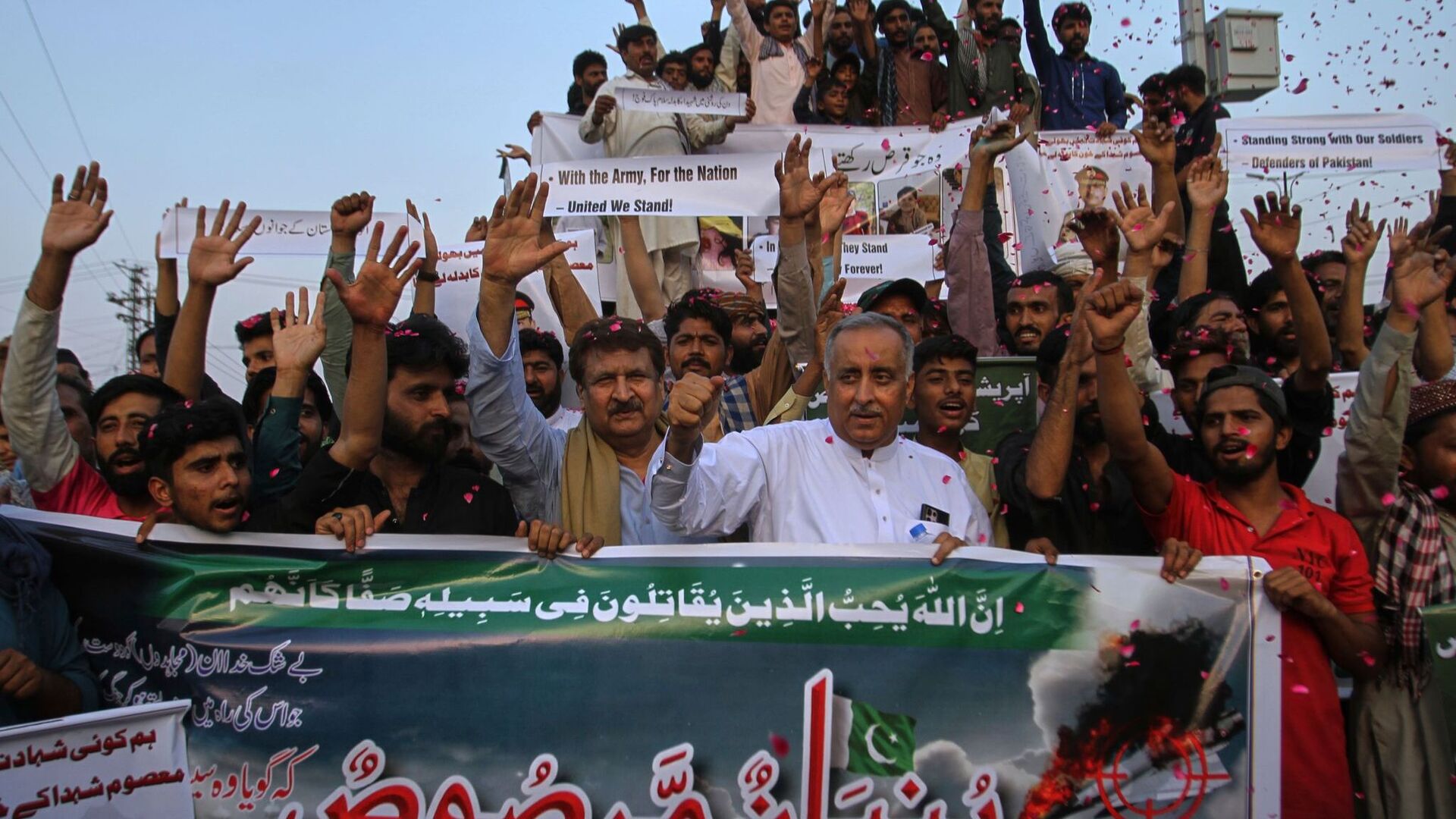 Indien und Pakistan lassen Waffen schweigen | Aachener Zeitung