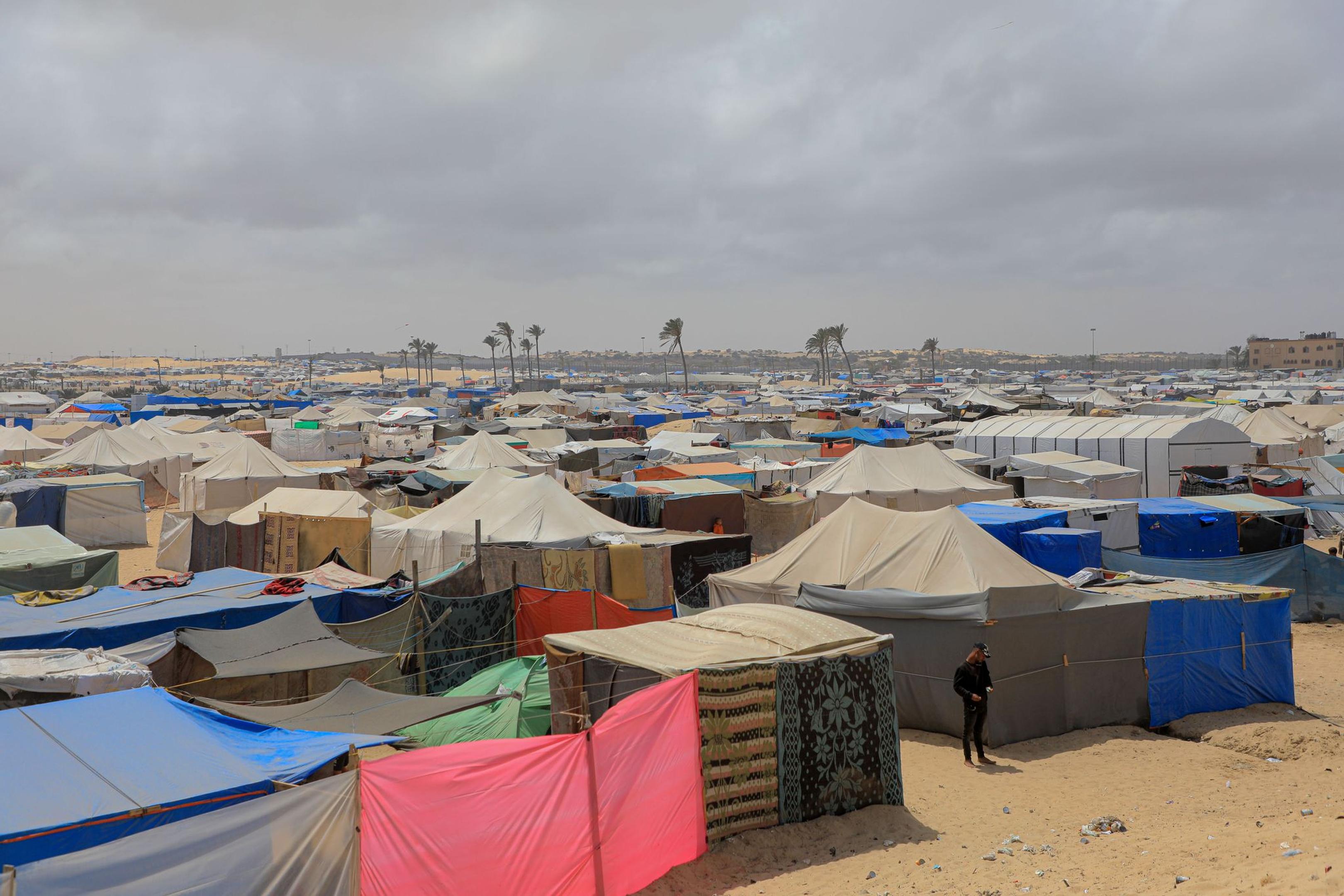 Nach Beginn der Kämpfe im Oktober flohen Hunderttausende in den Süden des Gazastreifens. So entstand in der Stadt Rafah in den vergangen Monaten ein riesiges Zeltlager.
