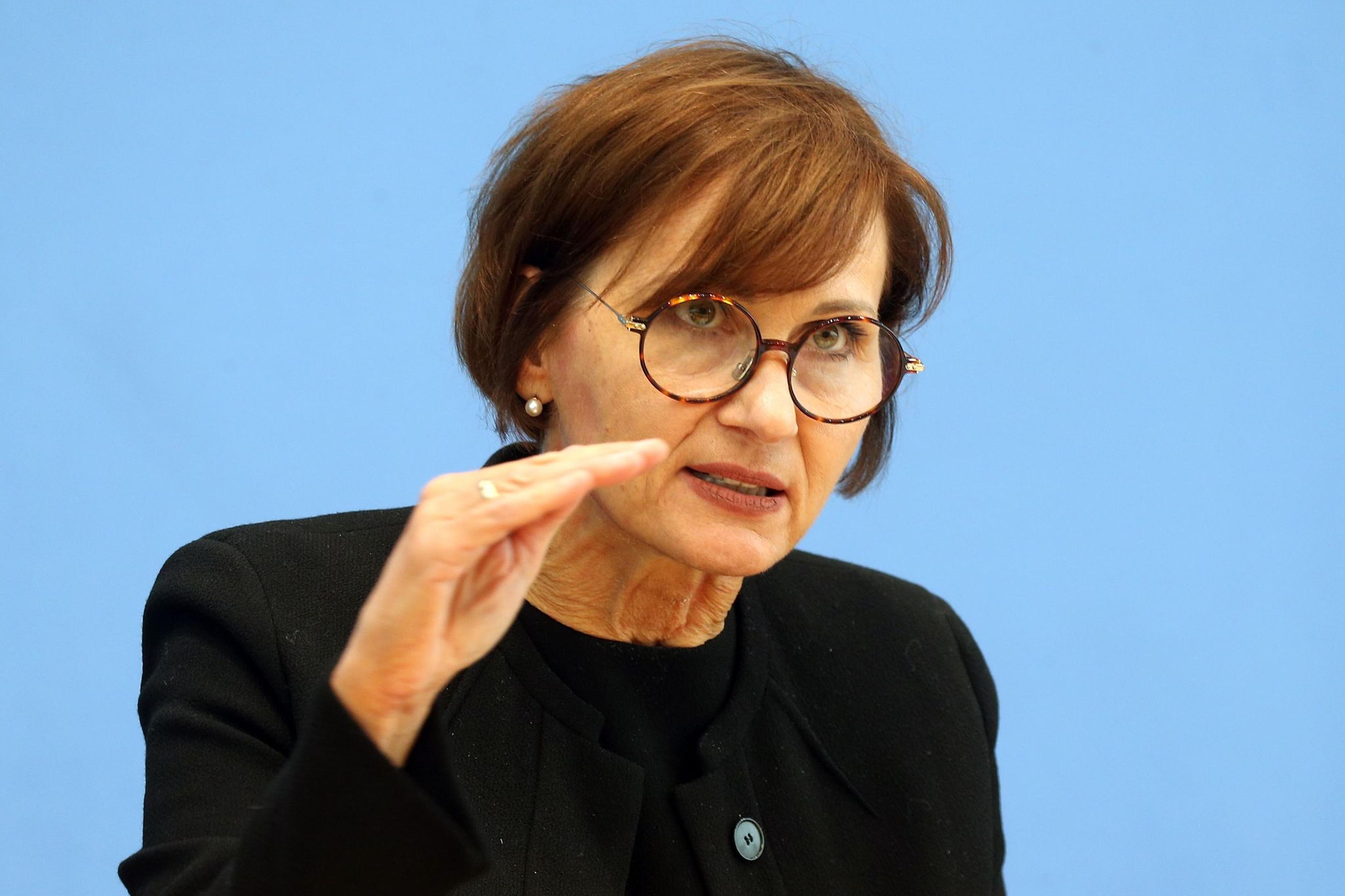 Bildungsministerin Bettina Stark-Watzinger fordert Universitäten zu konsequentem Vorgehen gegen Antisemitismus auf.
