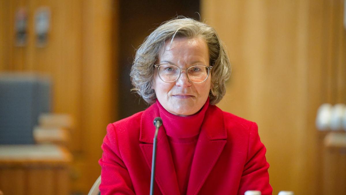 Scharrenbach-Krebs-wegen-Husten-entdeckt