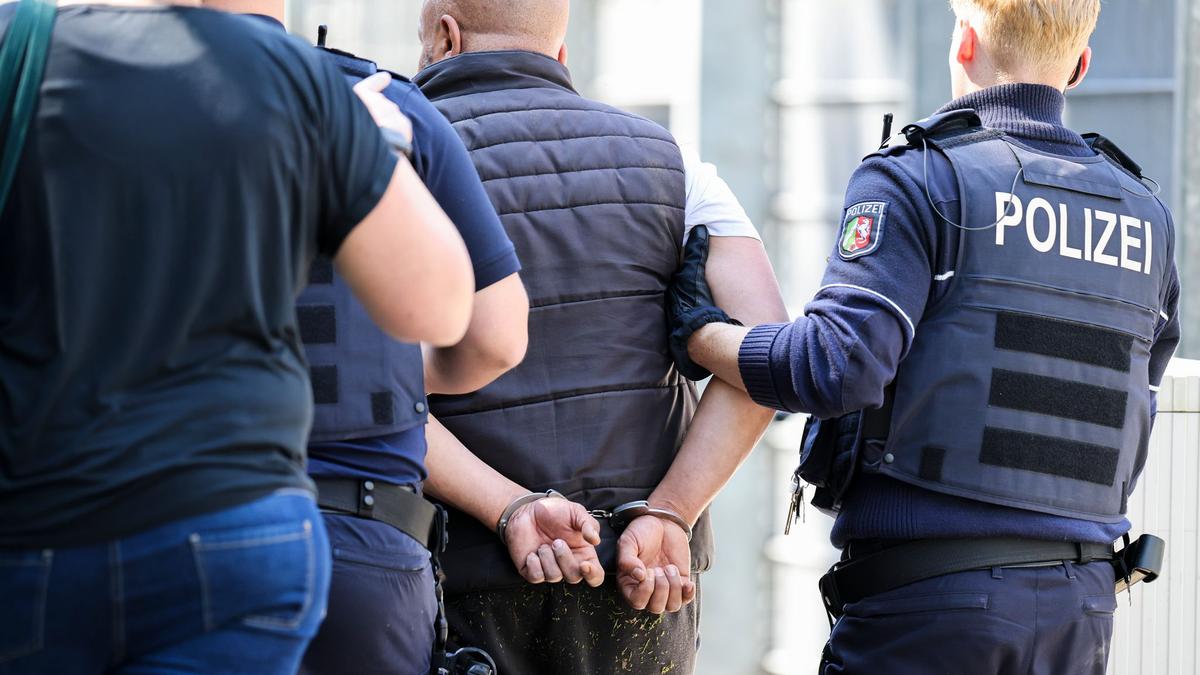 Nach-Randale-in-Forensik-zwei-M-nner-in-Haft