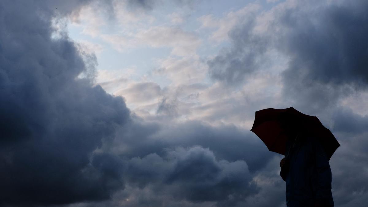 sturm-in-nrw-stadt-k-ln-warnt-vor-aufenthalt-im-freien