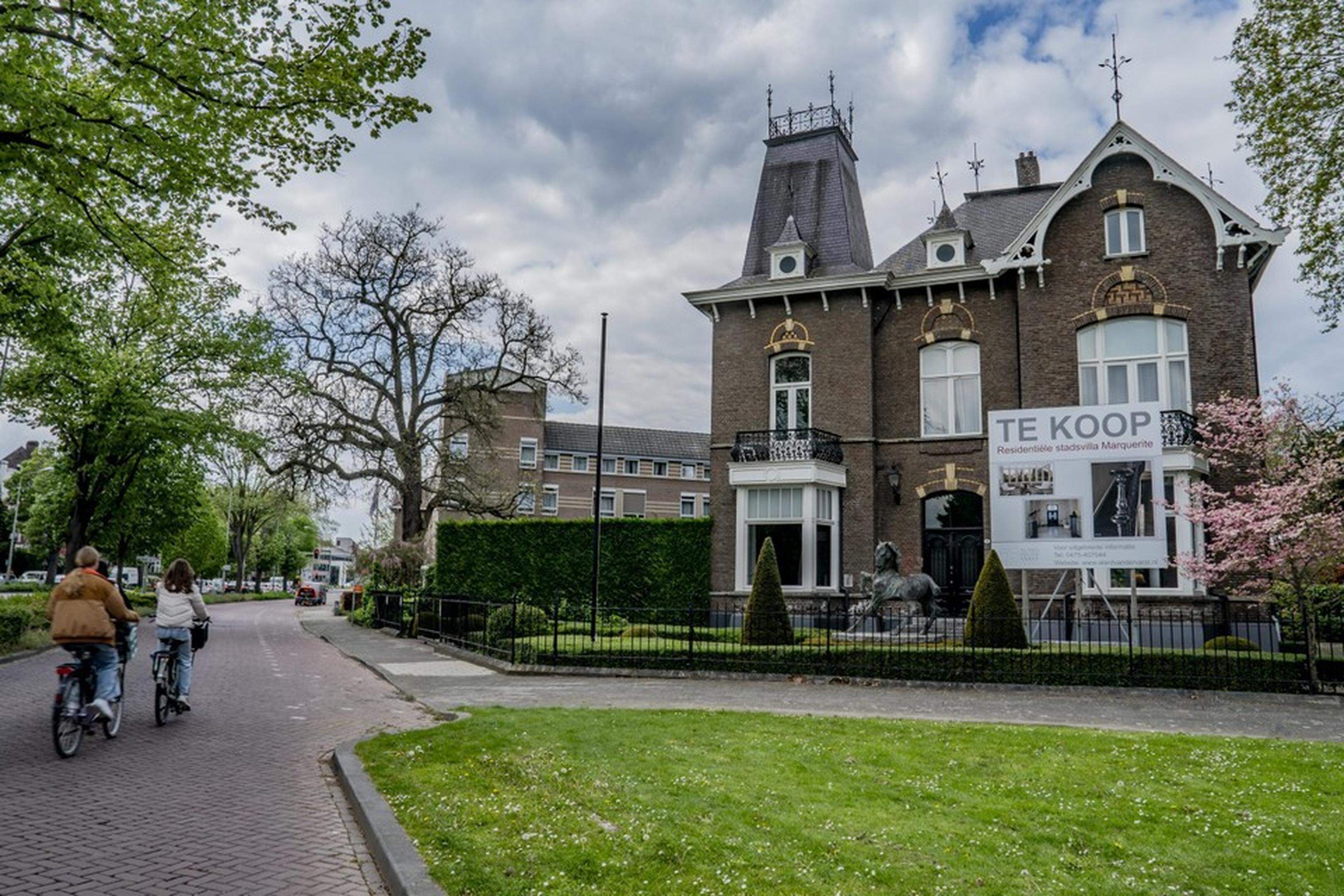 Der Hauptsitz der Immobiliengesellschaft von Ben V. in Maastricht steht für 2,5 Millionen Euro zum Verkauf.