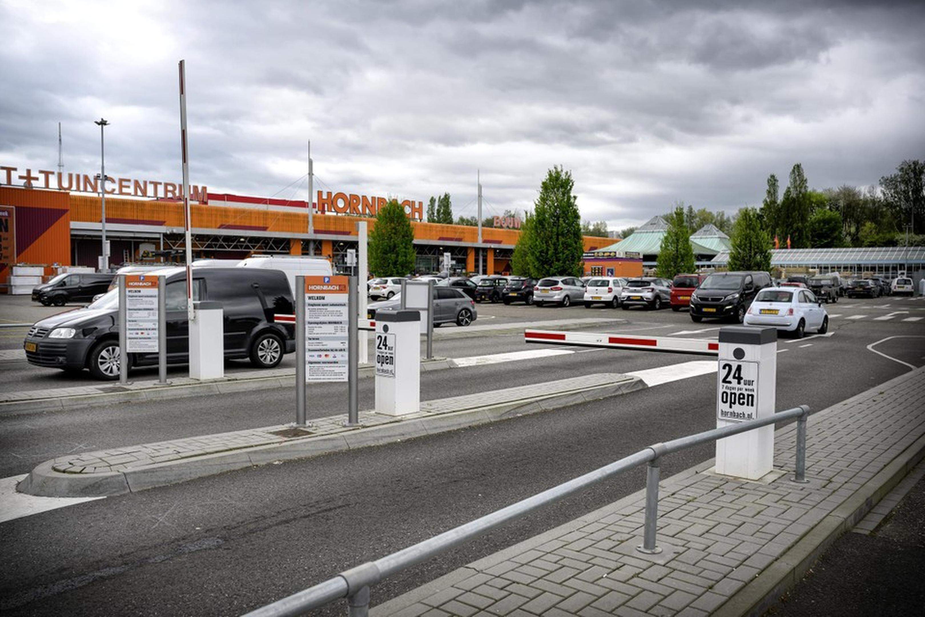 Der Parkplatz des Hornbach-Baumarktes in Kerkrade.