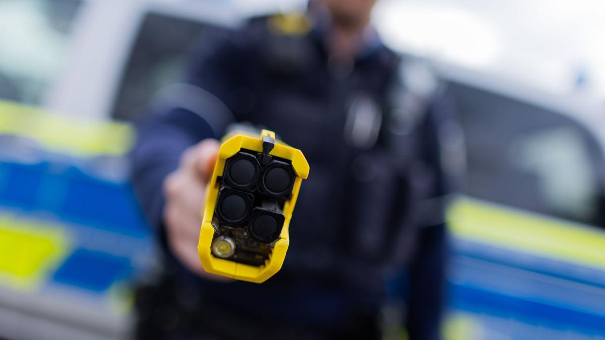 etwas-weniger-taser-eins-tze-bei-der-polizei