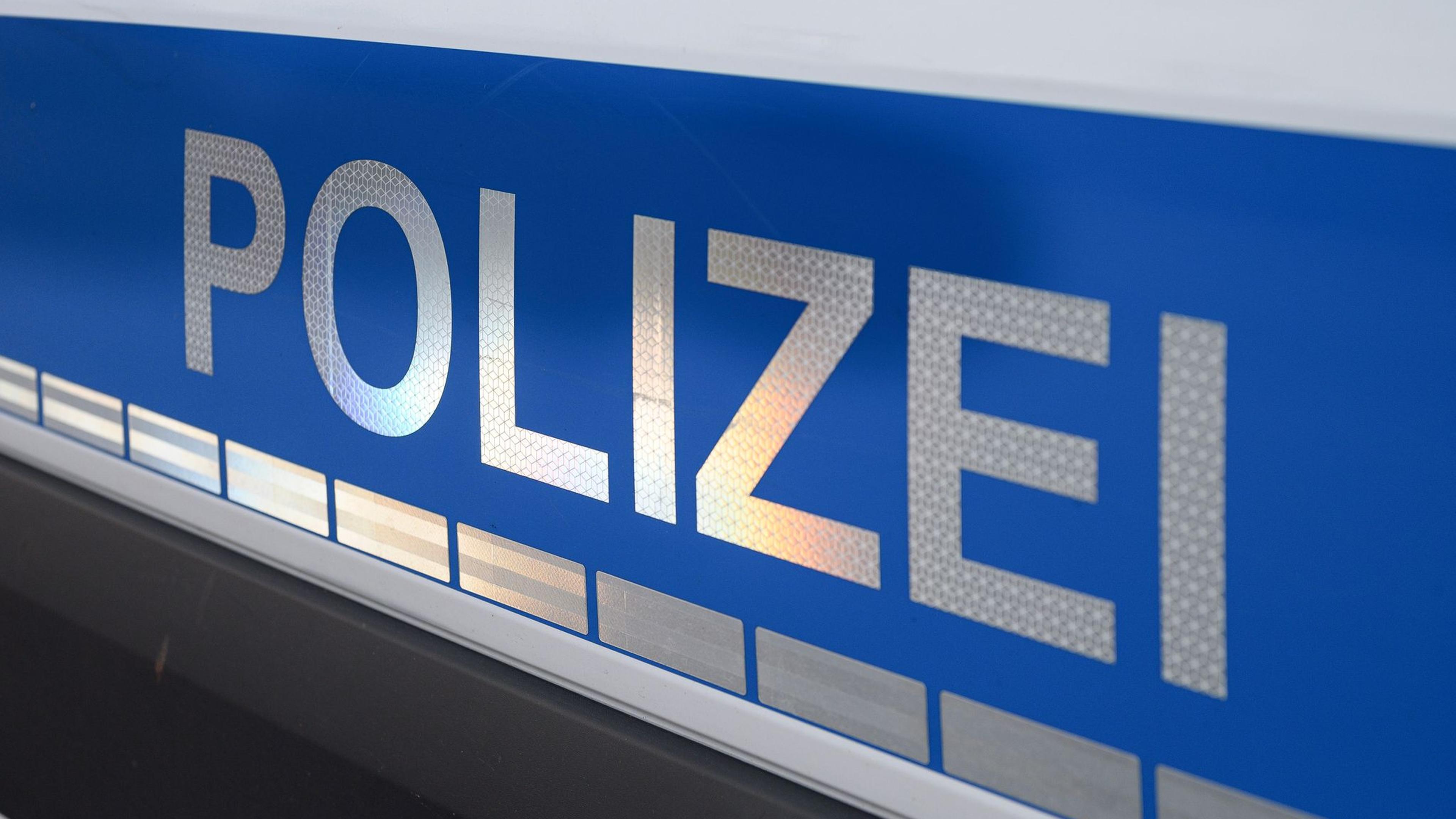 Flucht vor der Polizei endet mit Verkehrsunfall