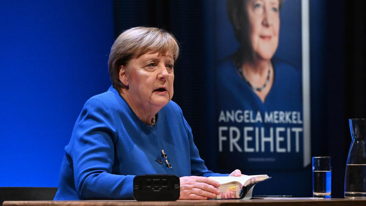 angela-merkel-stellt-ihre-memoiren-in-k-ln-vor