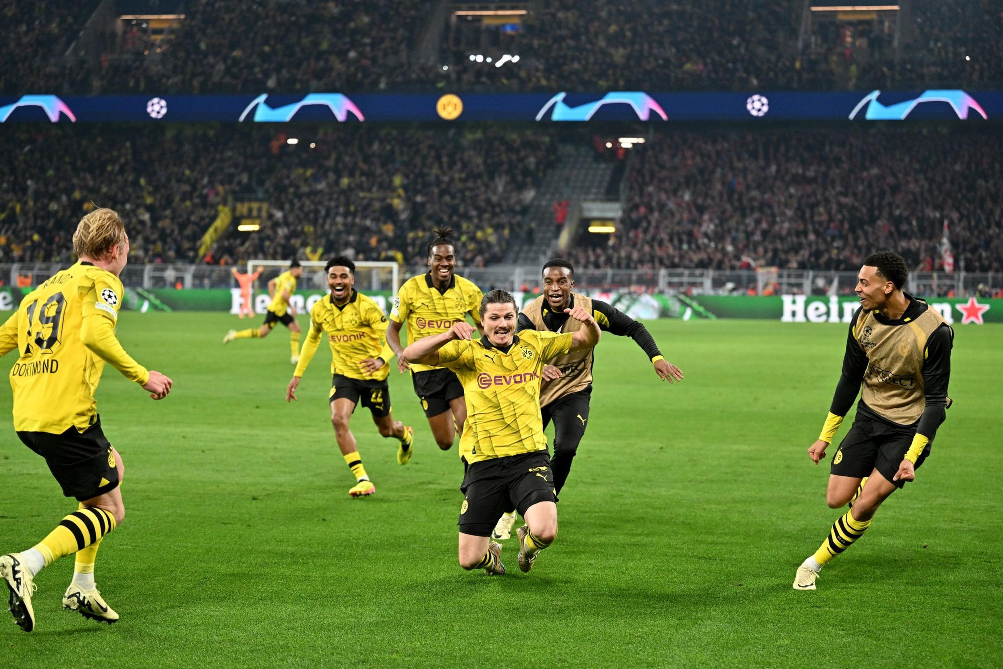 Vom Dortmunder Halbfinal-Einzug könnten mittelfristig auch andere Bundesligisten profitieren.