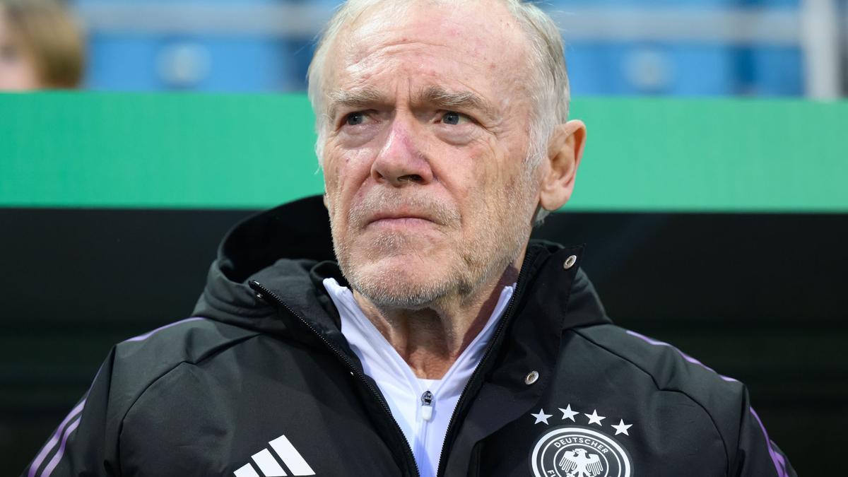 -Eine-Legende-Hermann-Gerland-beendet-Trainerkarriere