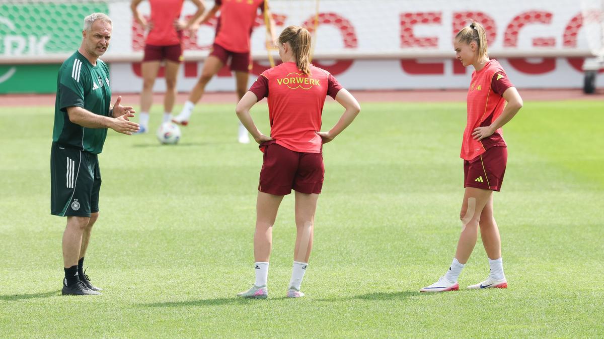 W-bbenhorst-ber-DFB-Frauen-Mitfavorit-auf-den-EM-Titel