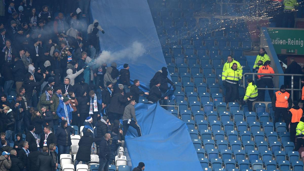-Kotzt-uns-an-Hansa-zieht-nach-Fan-Randale-Konsequenzen