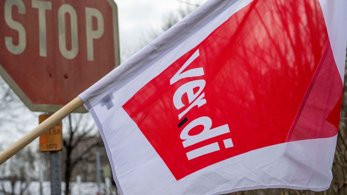 Despite crisis: 260 NATO Air Base employees called to strike