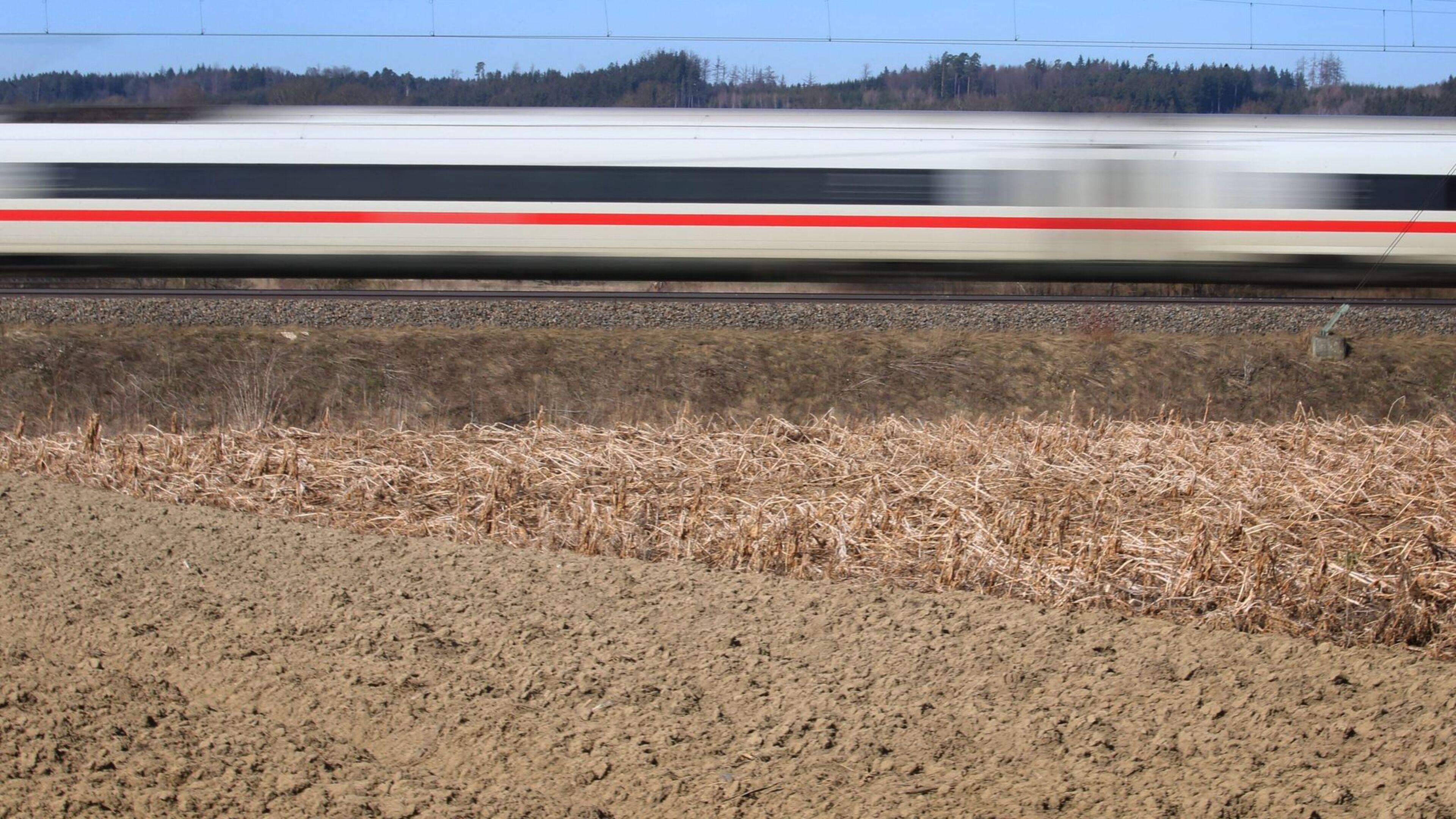 Bundestag macht Weg für Bahn-Neubaustrecken frei